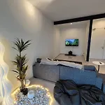 Ultimate Skyline Penthouse W Bathtub 3 Bedroom 6 Pax